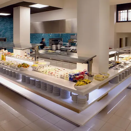 Cuco فندق بينايدورم